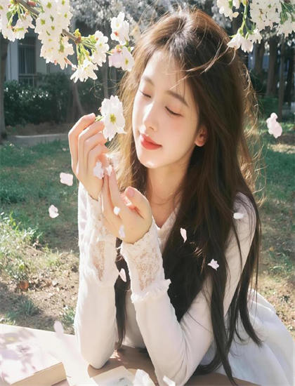 小莹客厅激情46章至50章视_免费无遮挡无码永久在线观看视频_黑道风云二十年快播